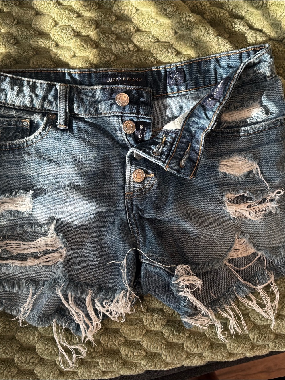 Lucky Brand Frayed Distressed Denim Shorts - Medium Blue